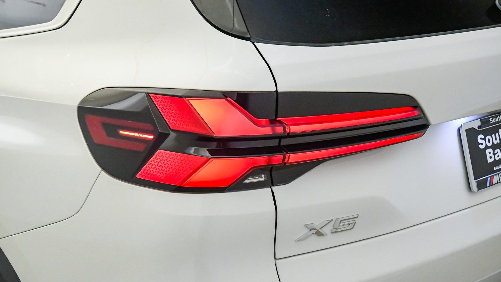 New 2026 BMW X5 sDrive40i w/ Premium Package RWD image 12