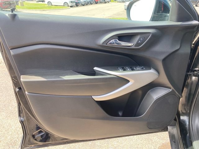 Used 2024 Chevrolet Trax LS w/ LS Convenience Package FWD image 19