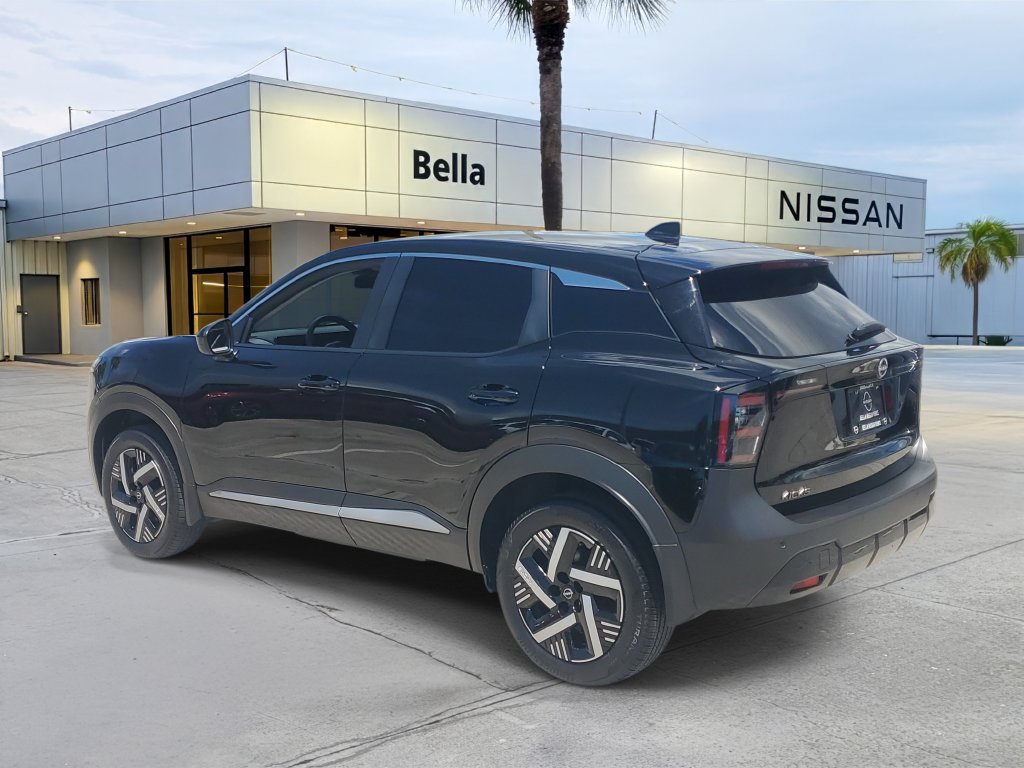 Certified 2025 Nissan Kicks SV FWD image 3