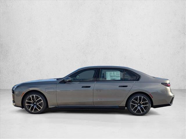 New 2026 BMW 750e xDrive image 5