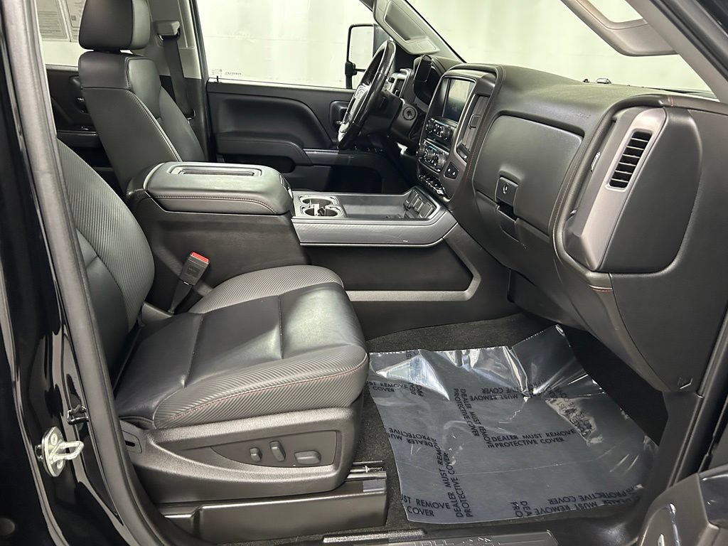 Used 2018 GMC Sierra 2500 SLT w/ All Terrain HD Package AWD/4WD image 12