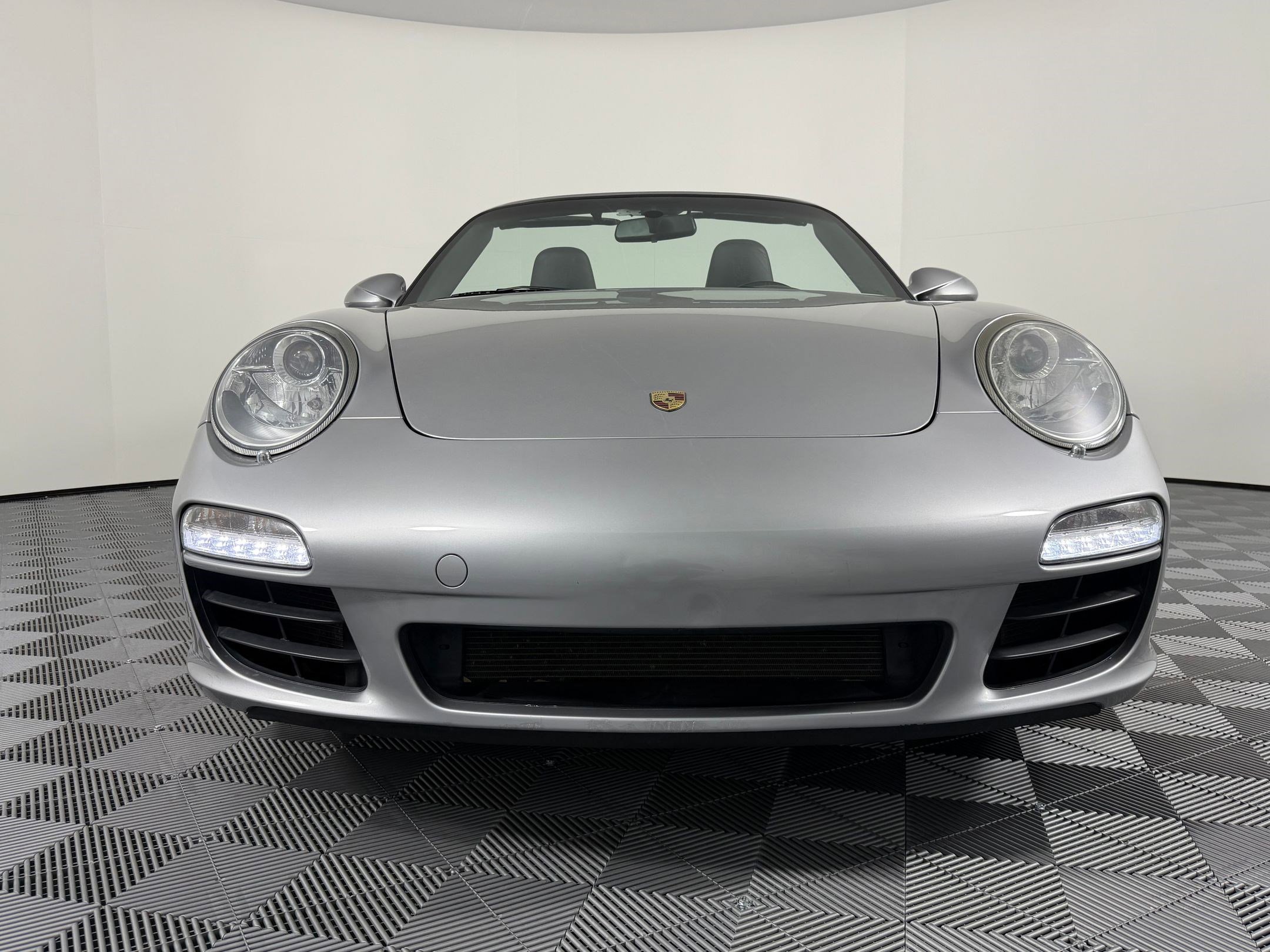 Used 2011 Porsche 911 Carrera S image 6