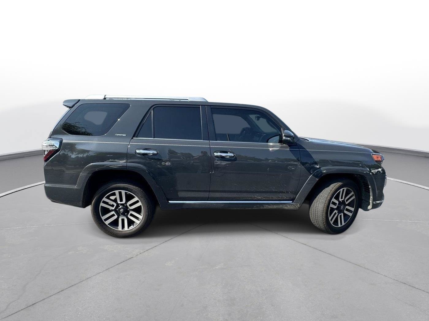 Used 2024 Toyota 4Runner Limited AWD/4WD image 5