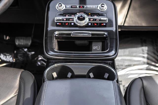 Used 2022 Lincoln Nautilus Reserve w/ Luxury Package AWD/4WD image 22