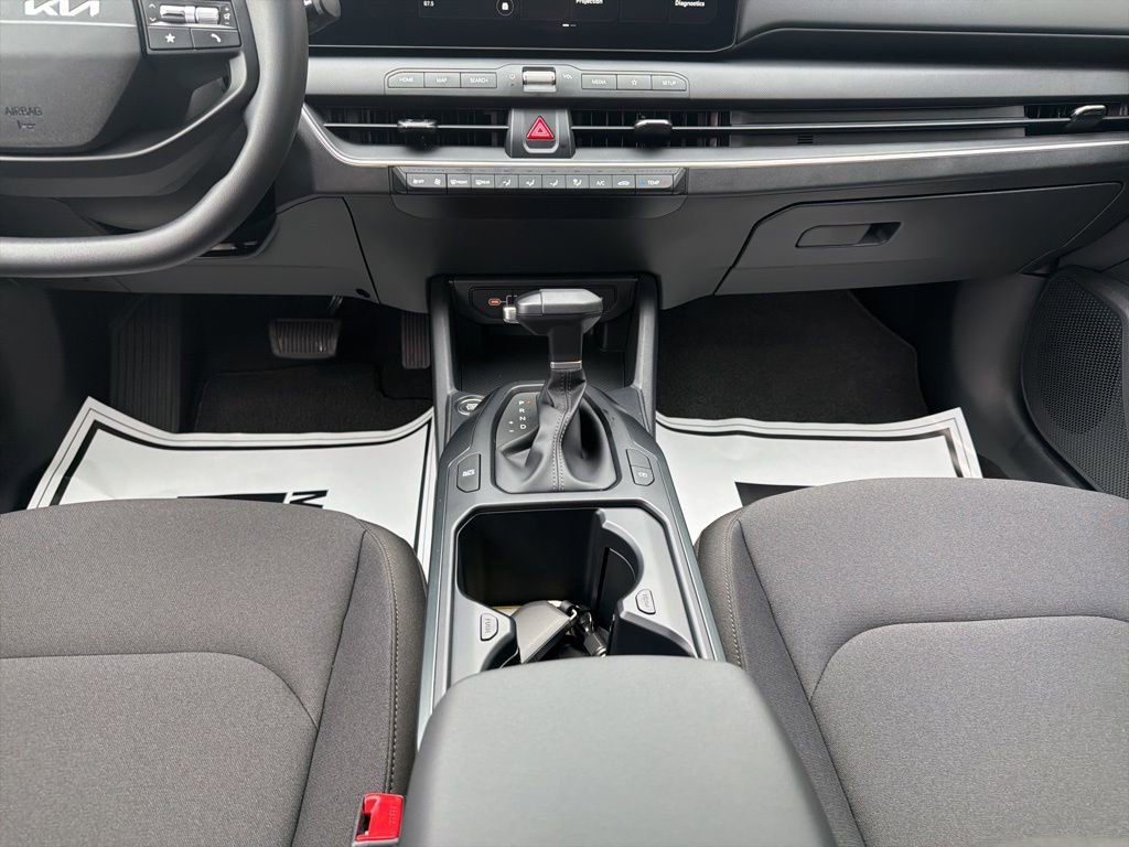 New 2026 Kia K4 LXS FWD image 24
