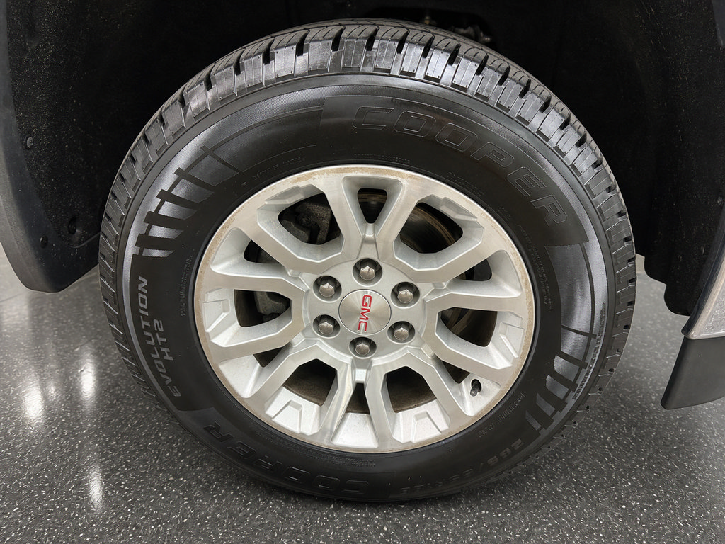 Used 2018 GMC Sierra 1500 SLE w/ SLE Value Package AWD/4WD image 29