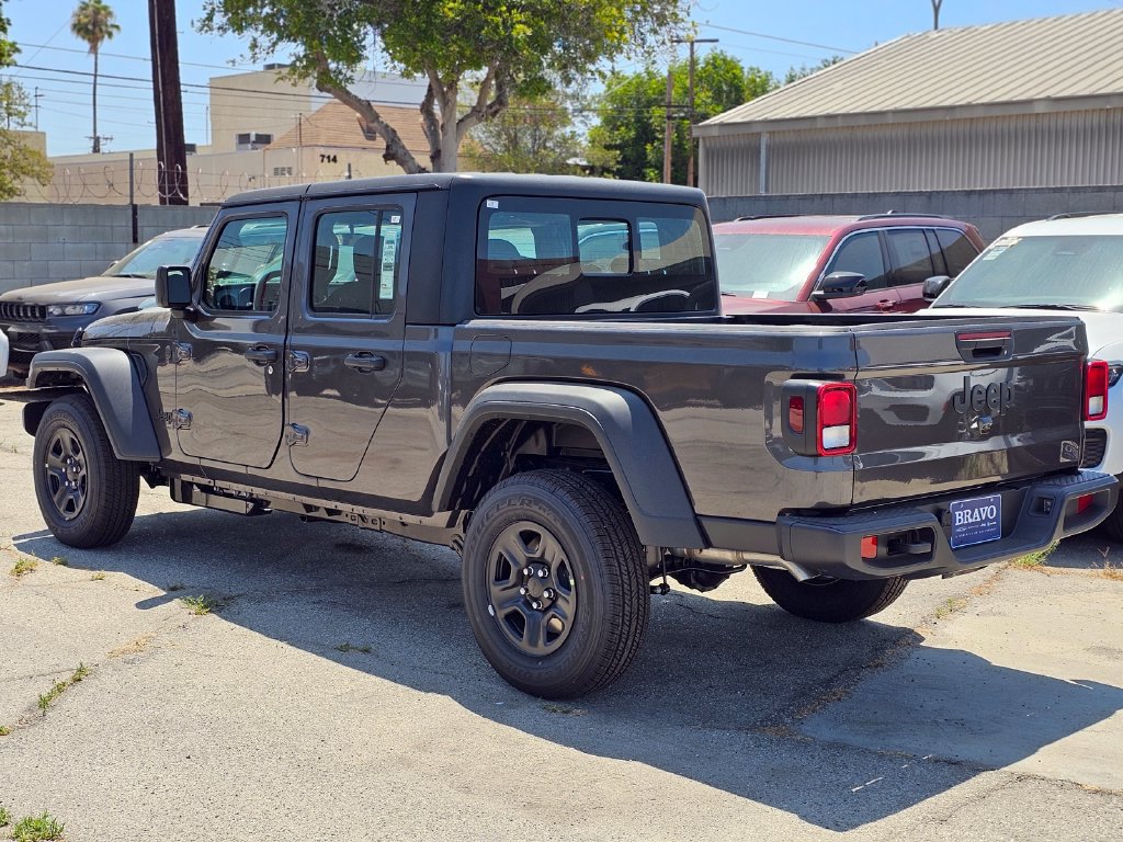 New 2026 Jeep Gladiator Sport AWD/4WD image 5