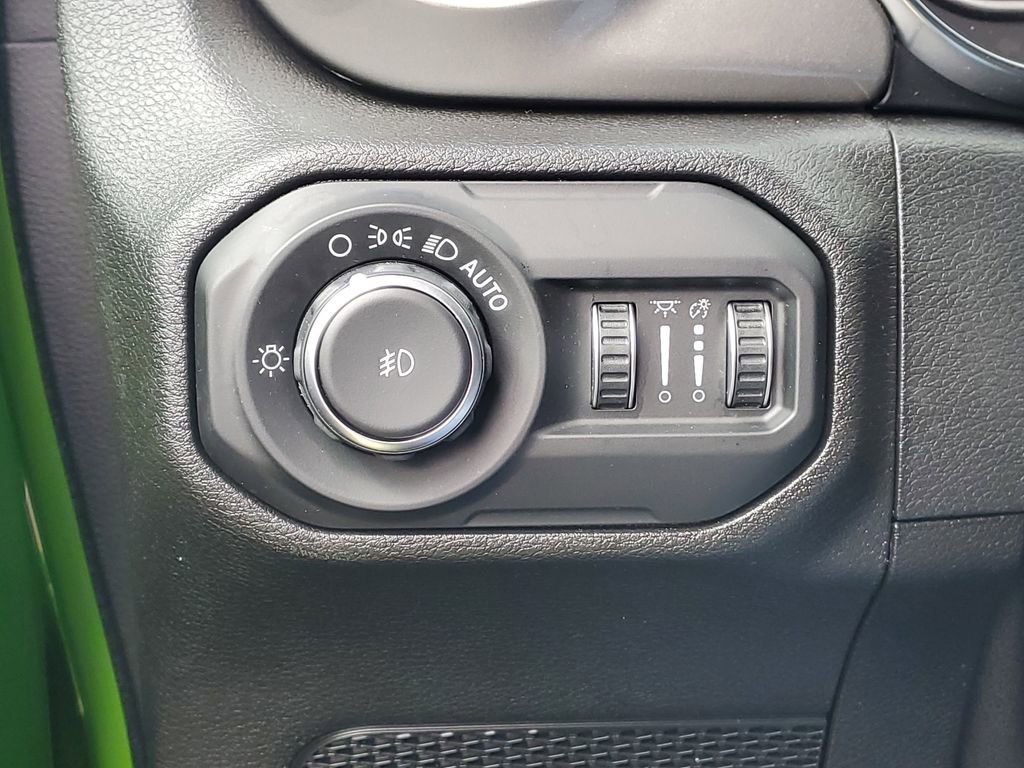 Used 2019 Jeep Wrangler Unlimited Sahara image 17