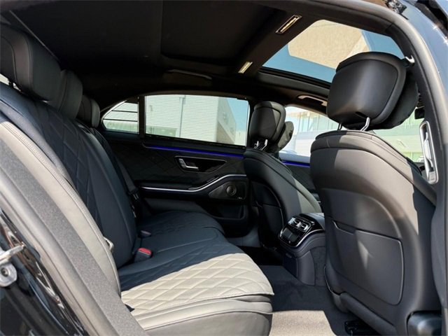 New 2025 Mercedes-Benz S 580 4MATIC Sedan image 6