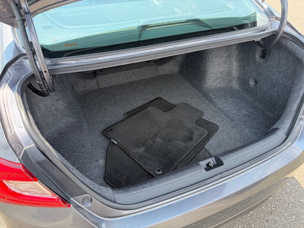 Certified 2018 Honda Accord LX image 5