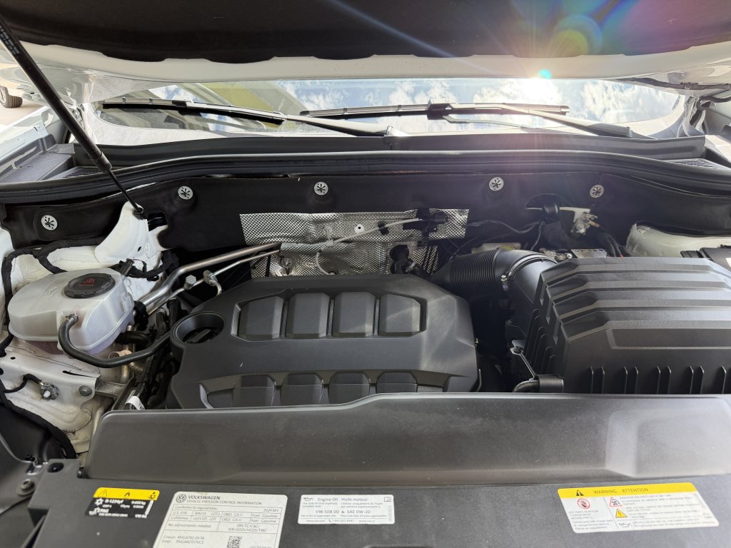 Used 2024 Volkswagen Atlas SEL Premium R-Line AWD/4WD image 47