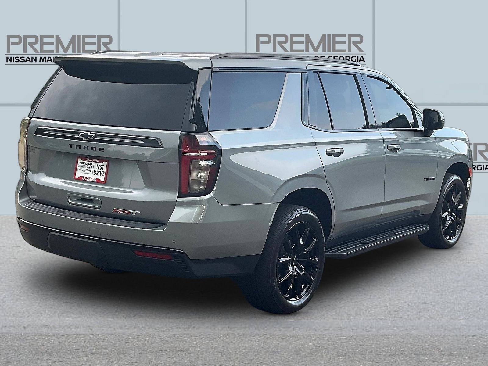 Used 2024 Chevrolet Tahoe RST w/ Luxury Package AWD/4WD image 7