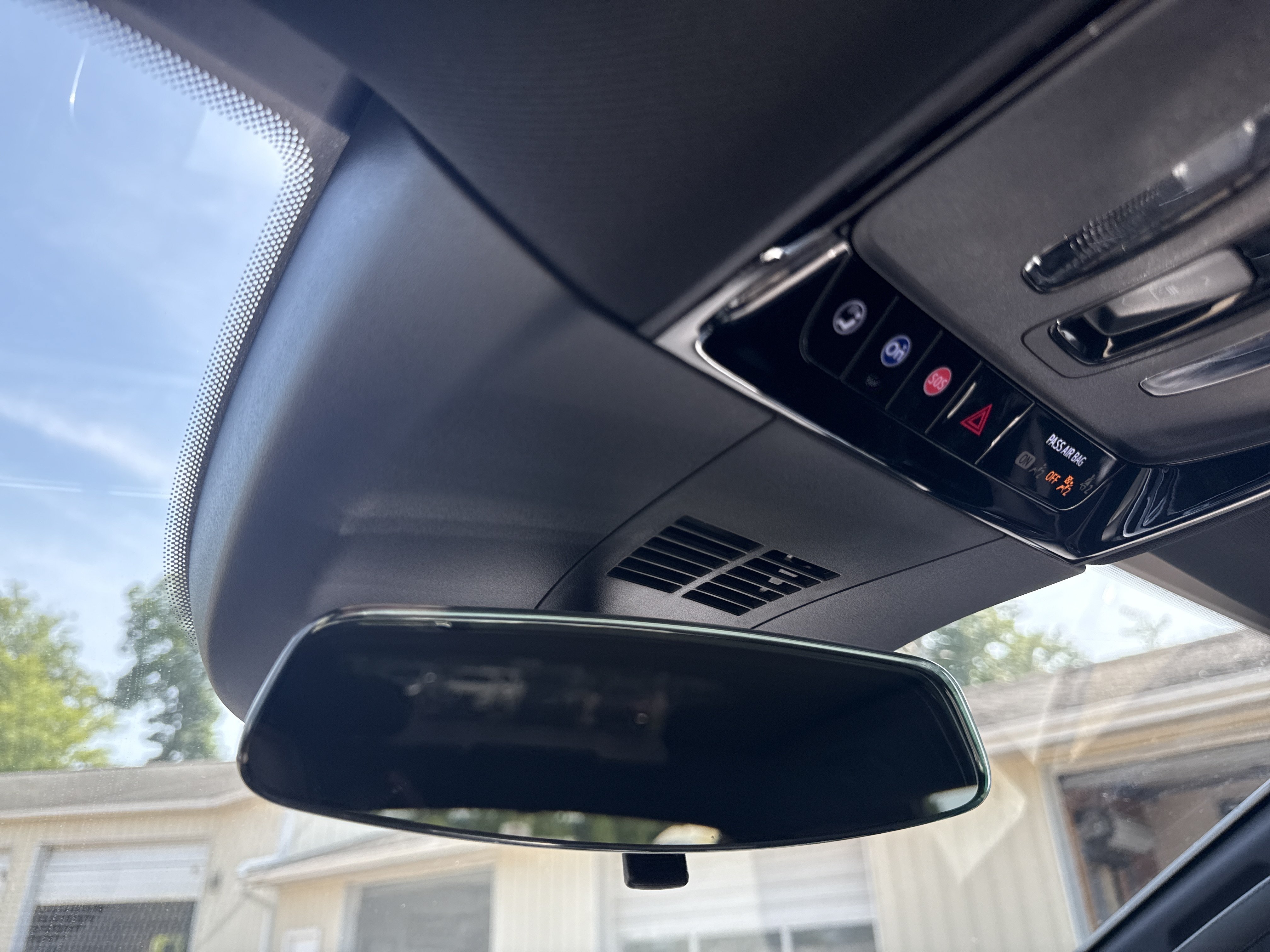 Used 2024 Cadillac Lyriq Tech RWD image 22
