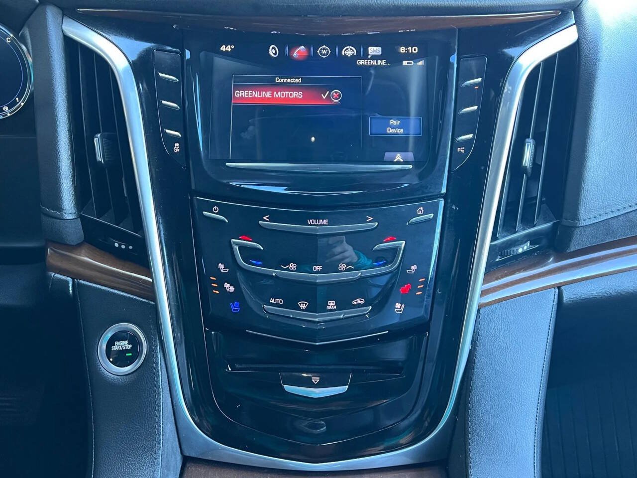 Used 2020 Cadillac Escalade Luxury AWD/4WD image 25