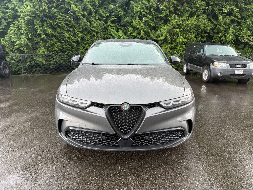 Used 2024 Alfa Romeo Tonale Veloce AWD/4WD image 2