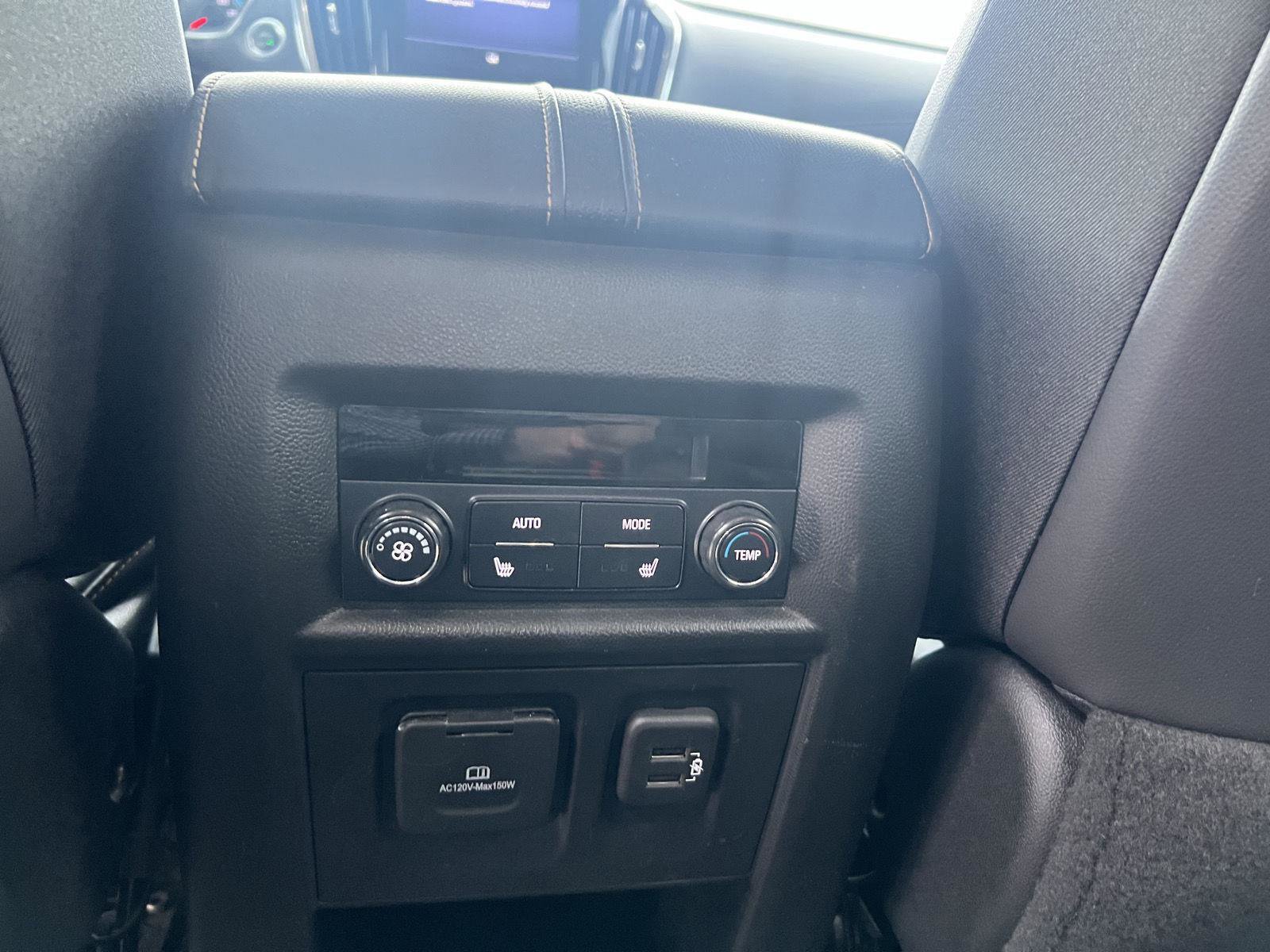 Used 2021 Chevrolet Traverse Premier image 25