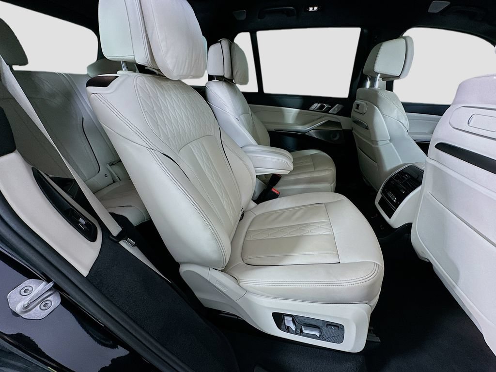 Used 2024 BMW X7 M60i w/ Executive Package AWD/4WD image 30