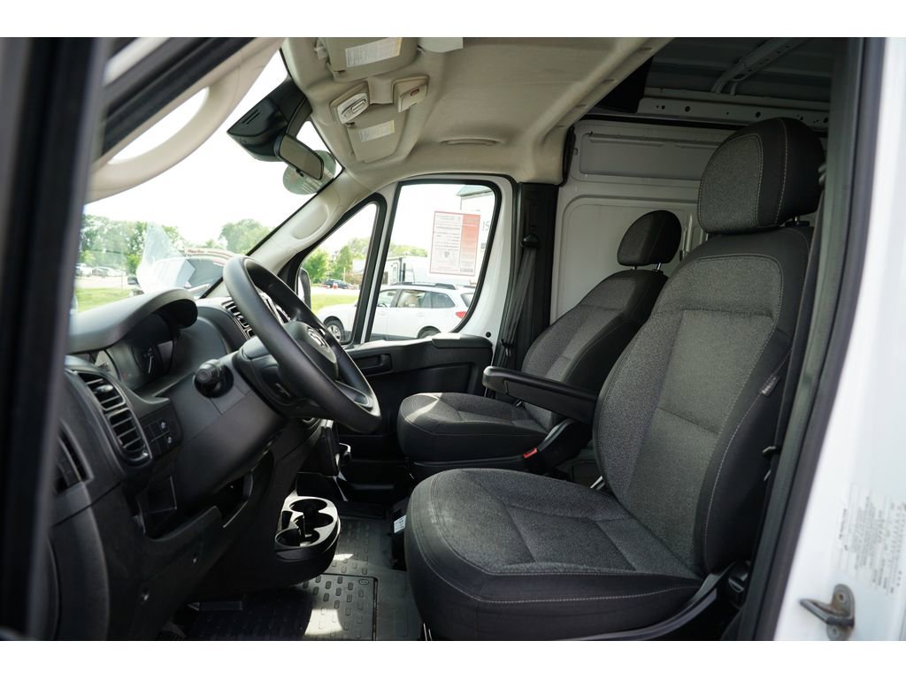 Used 2023 RAM ProMaster 2500 image 21