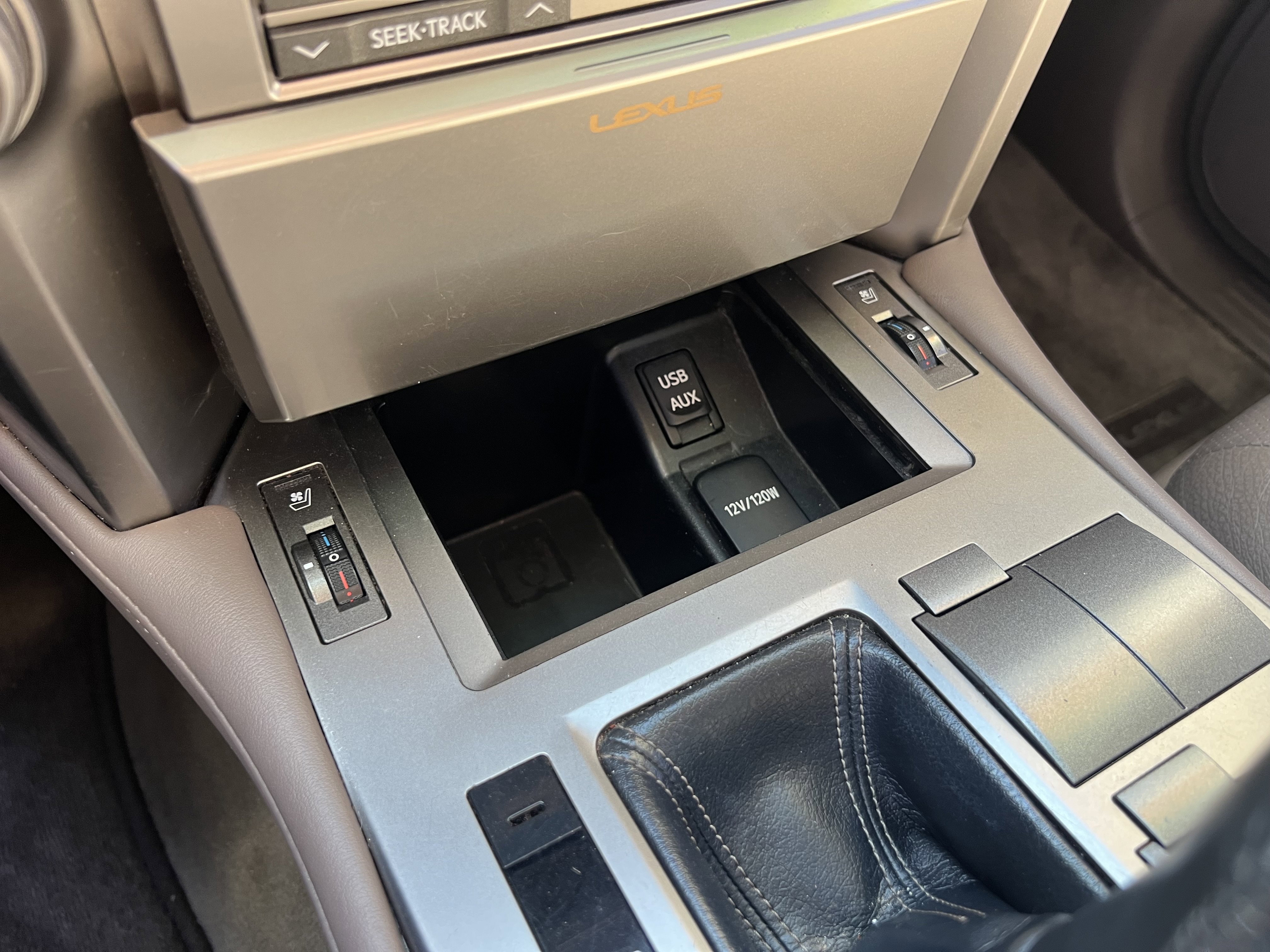 Used 2013 Lexus GX 460 image 26