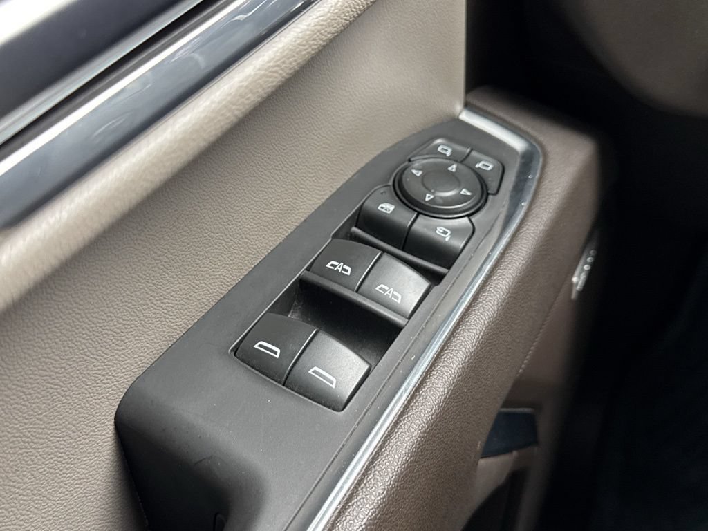 Used 2024 GMC Sierra 1500 SLT AWD/4WD image 32