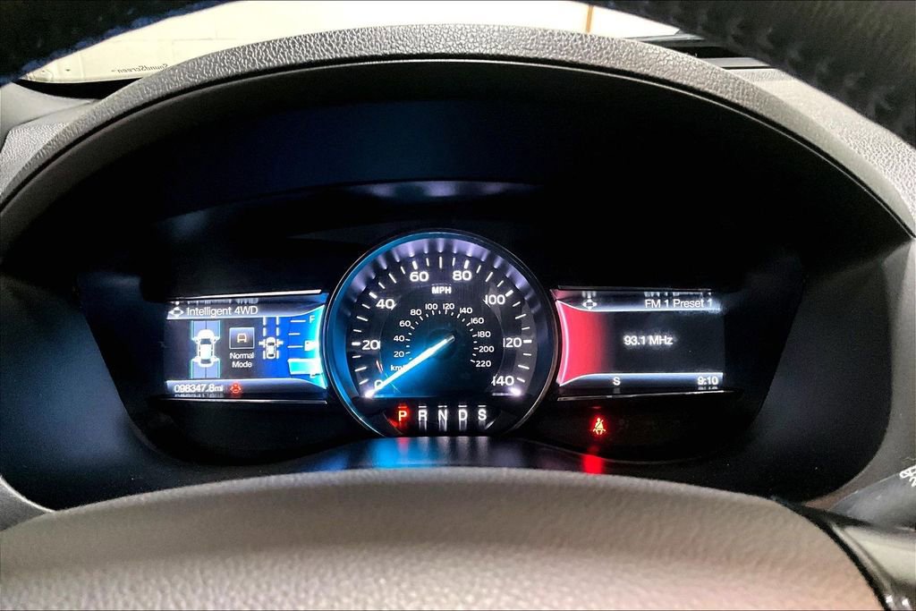 Used 2018 Ford Explorer XLT w/ XLT Appearance Package image 12