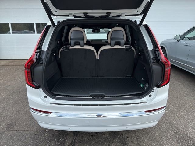 New 2026 Volvo XC90 T8 Plus w/ Protection Package Premier image 14