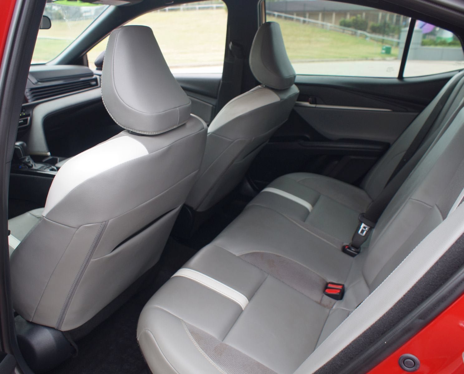 Used 2025 Toyota Camry SE FWD image 14