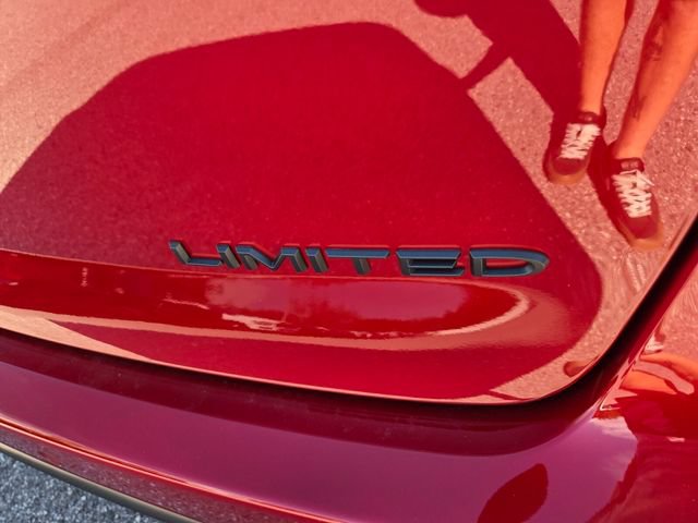 New 2027 Chrysler Pacifica Limited w/ S Appearance Package FWD image 12