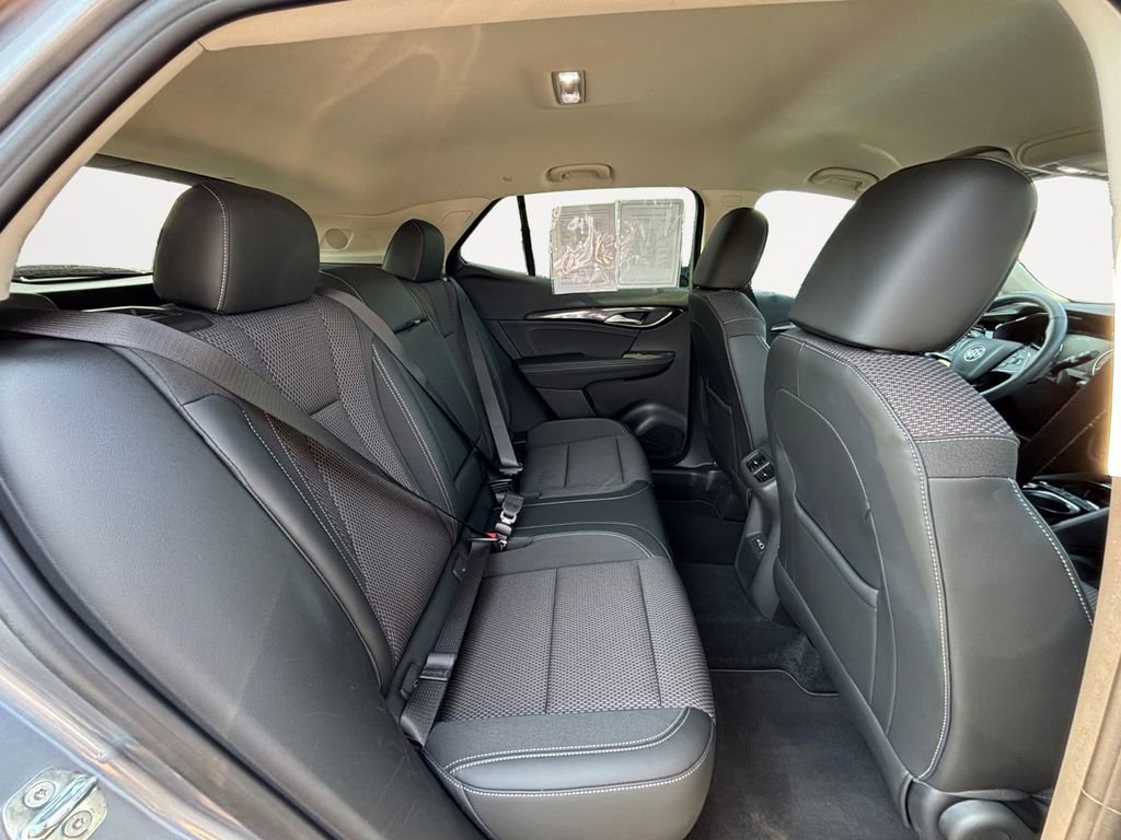 Used 2022 Buick Envision Preferred image 11