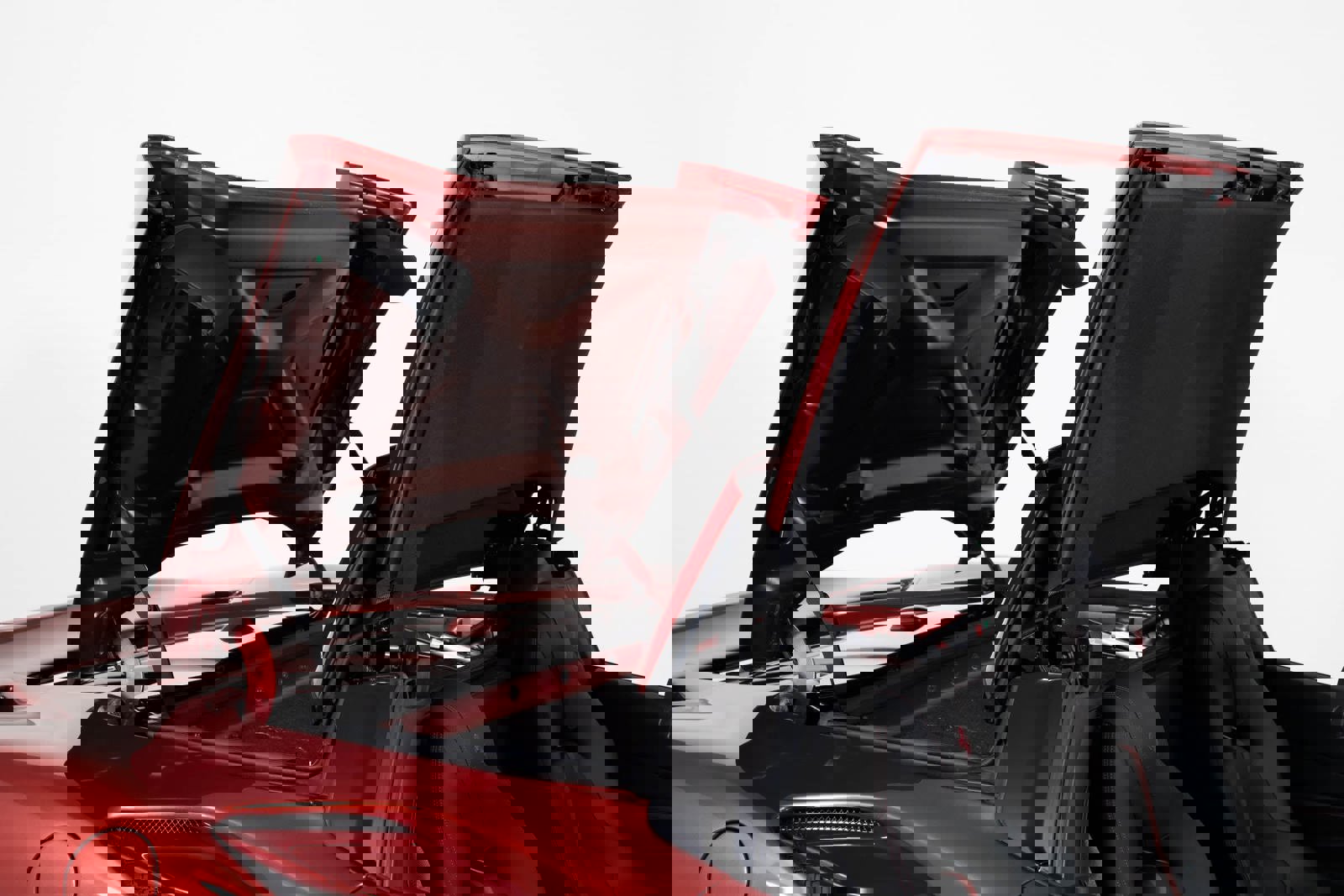 Used 2023 Ferrari F8 Spider image 23