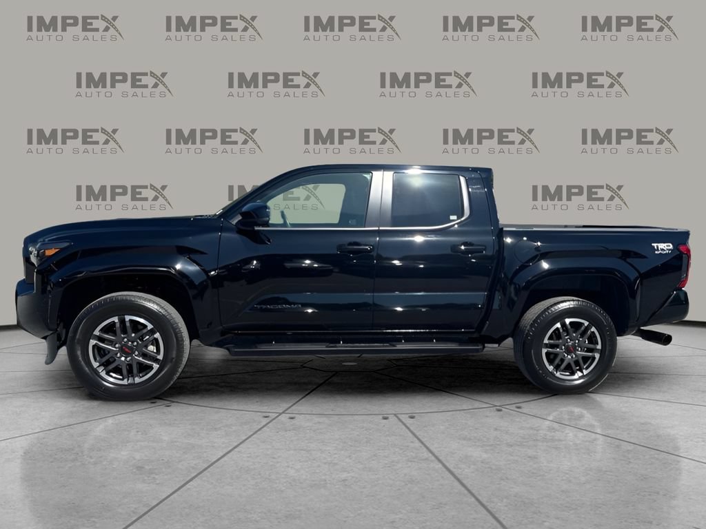 Used 2024 Toyota Tacoma TRD Sport AWD/4WD image 2