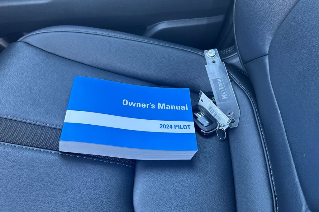 Used 2024 Honda Pilot EX-L image 10