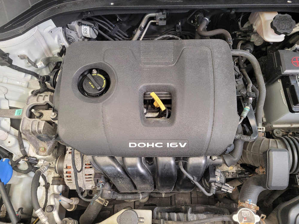 Used 2017 Hyundai Elantra SE image 30