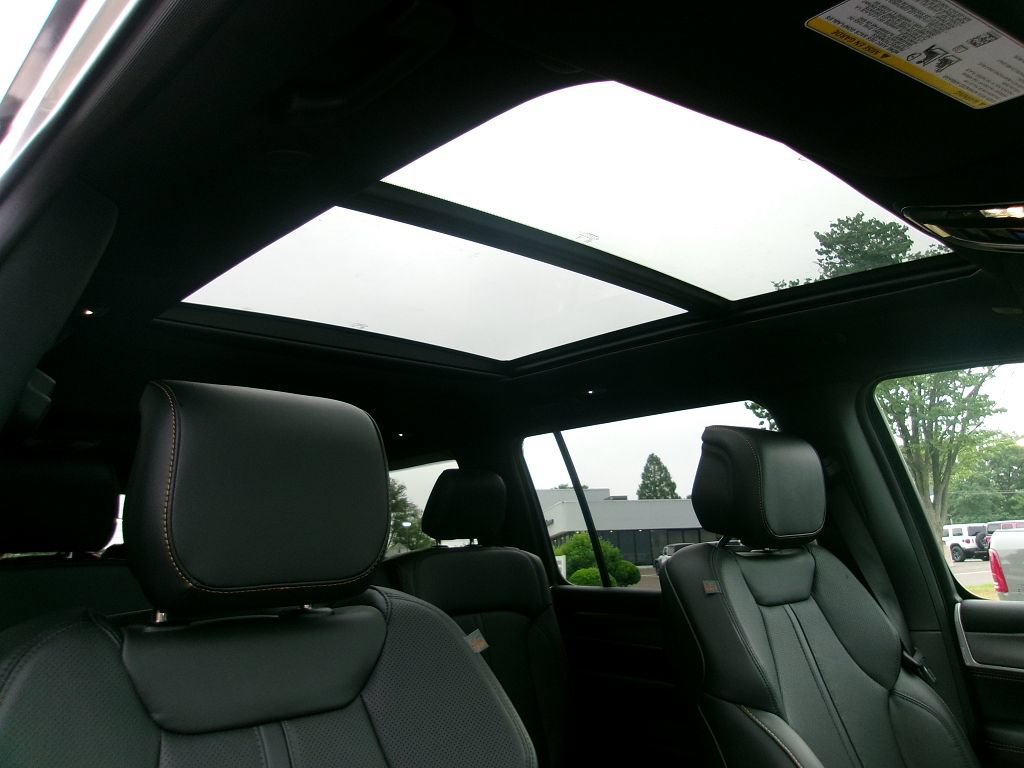 New 2026 Jeep Grand Wagoneer L 4WD image 17