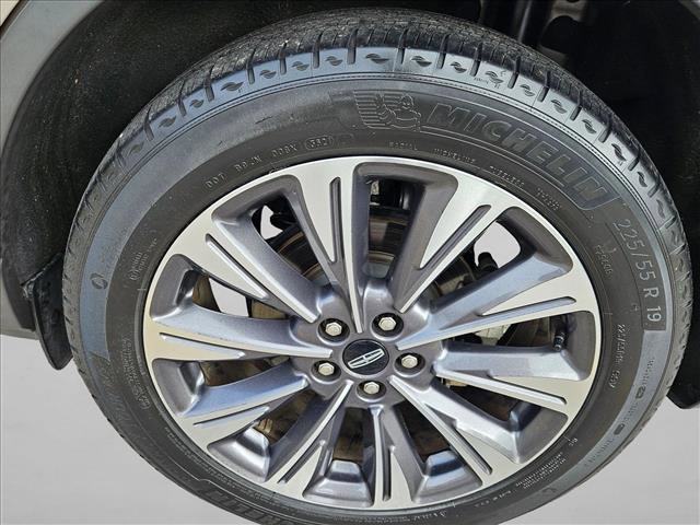 Used 2021 Lincoln Corsair Reserve w/ Elements Package image 24