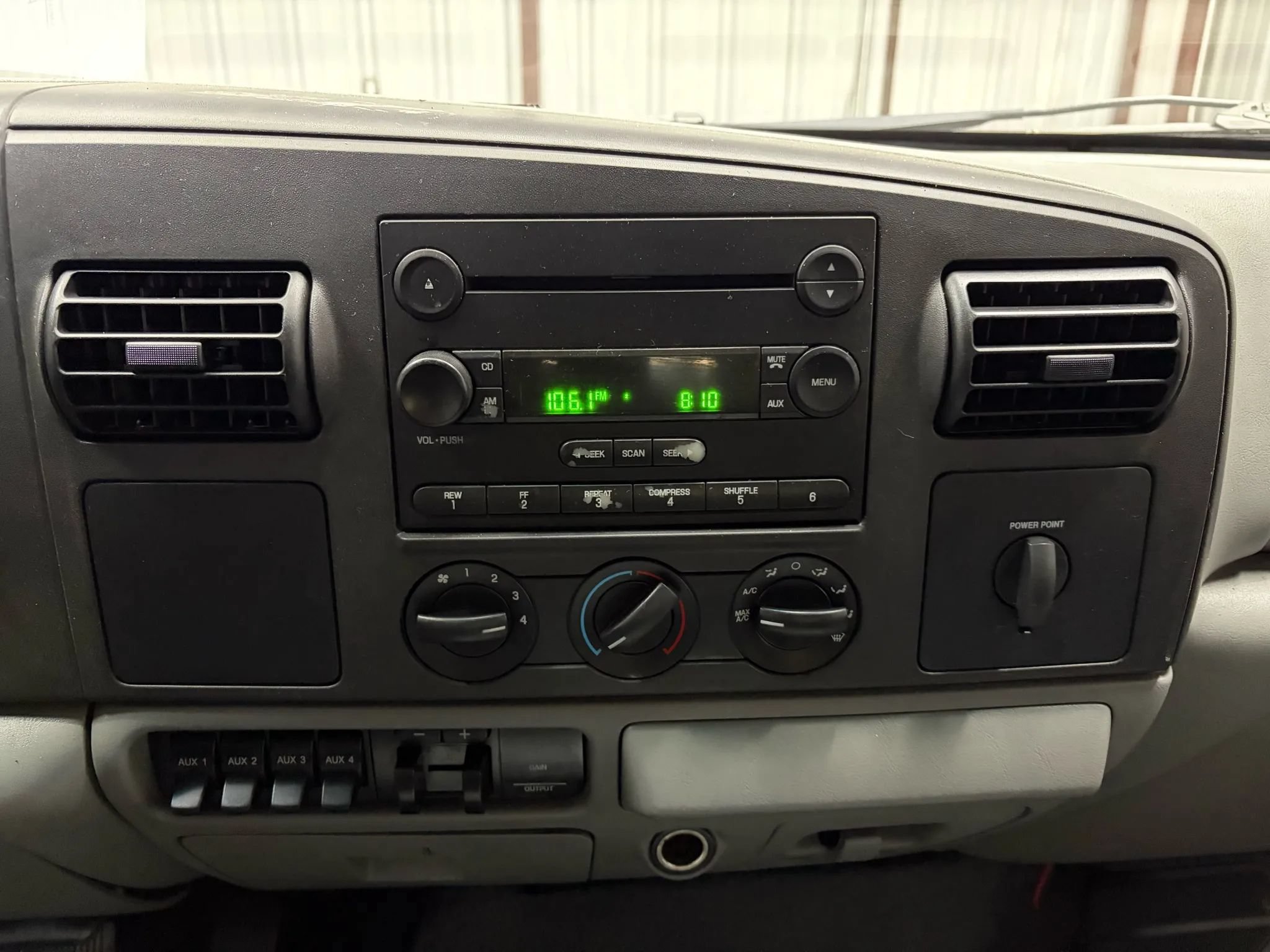 Used 2005 Ford F450 2WD Crew Cab Super Duty image 36