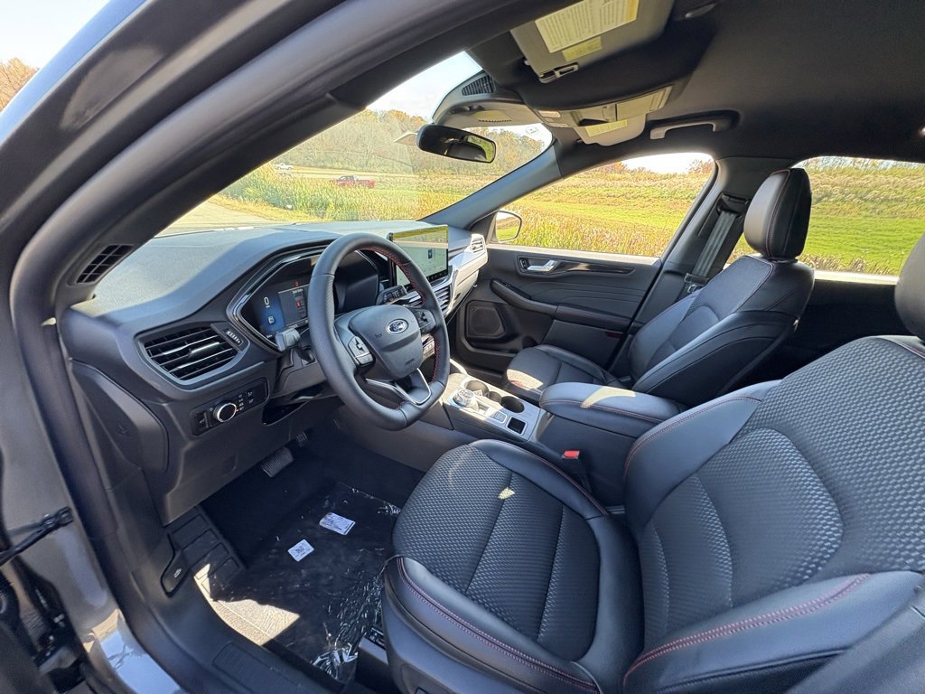 New 2026 Ford Escape ST-Line w/ Tech Pack #1 image 39