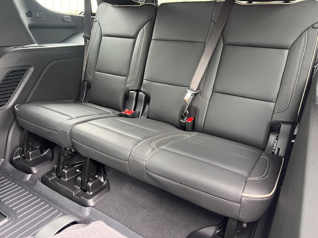 Used 2026 Chevrolet Tahoe Premier AWD/4WD image 19