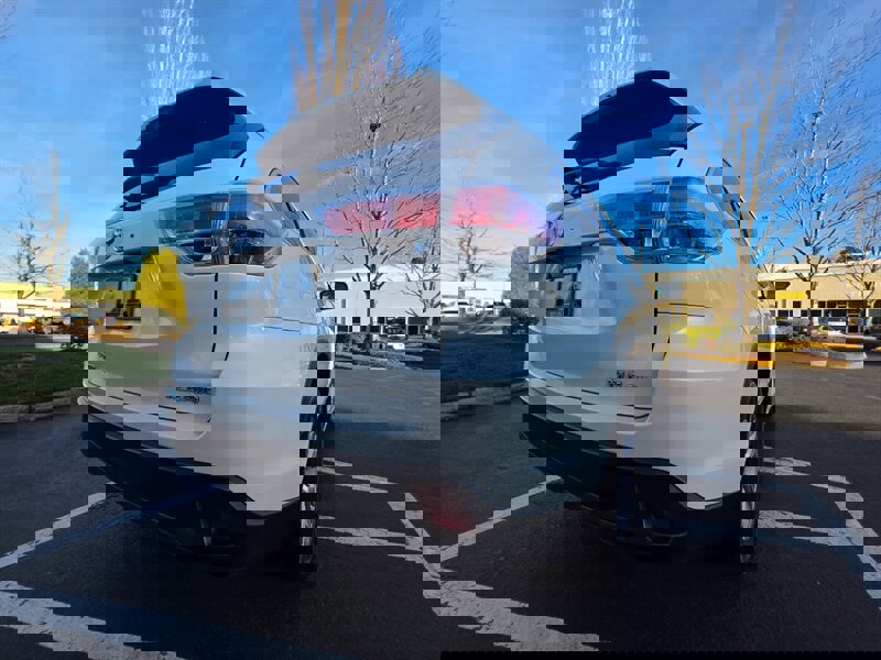 Used 2014 Toyota Highlander XLE image 11