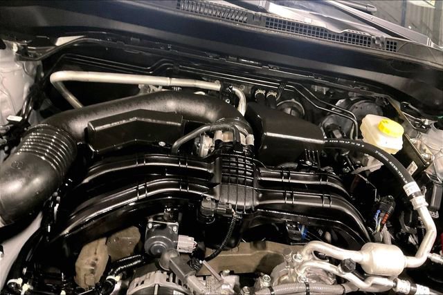 Used 2025 Subaru Forester Premium image 31