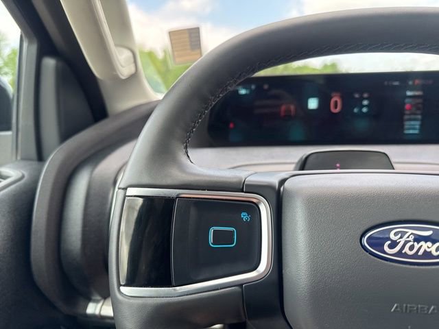 Used 2025 Ford Expedition Max Active AWD/4WD image 25