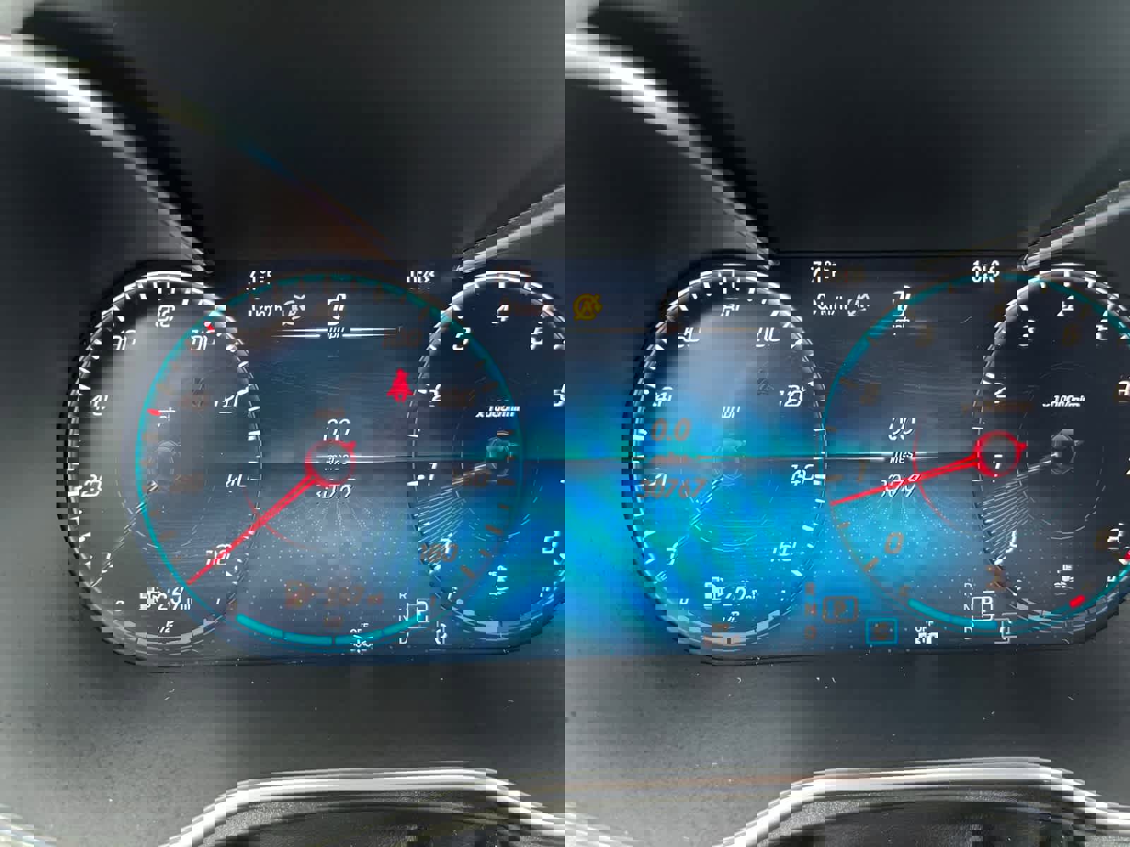 Used 2023 Mercedes-Benz GLC 300 4MATIC image 4