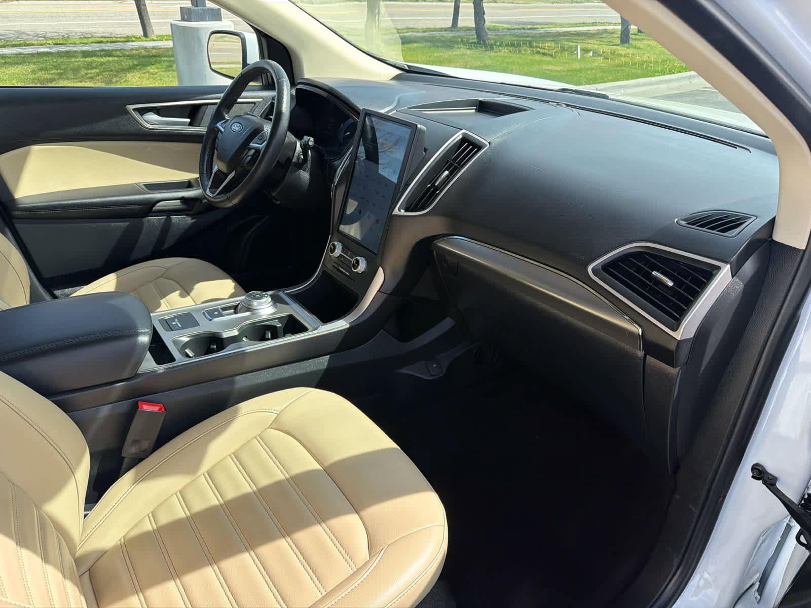 Used 2022 Ford Edge SEL w/ Convenience Package image 14
