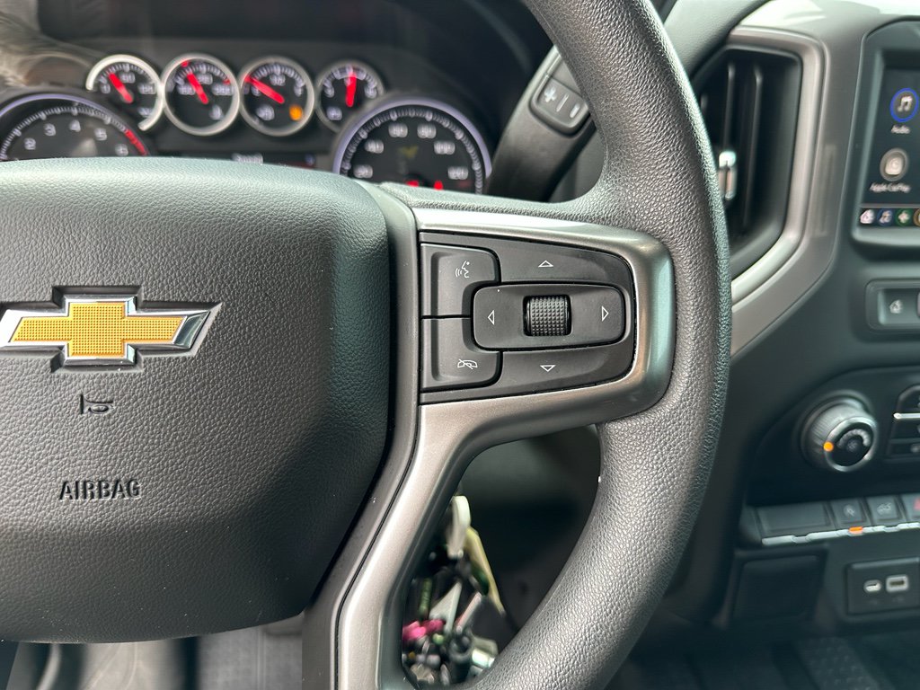 Used 2022 Chevrolet Silverado 1500 Custom w/ Safety Confidence Package RWD image 18