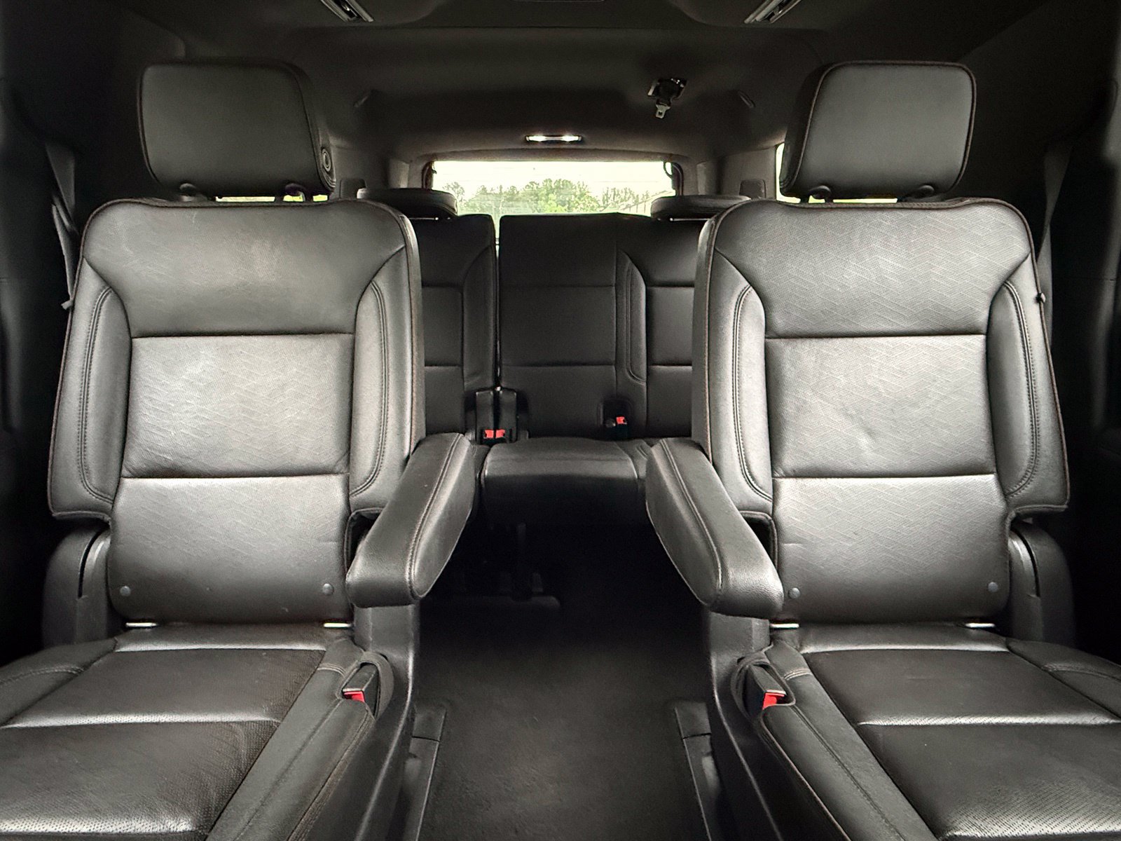 Used 2022 Chevrolet Suburban High Country AWD/4WD image 39