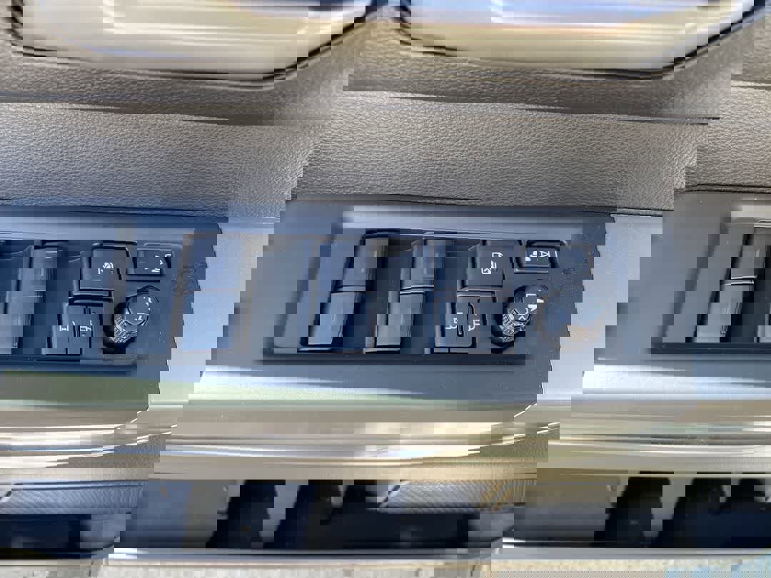 New 2025 Toyota Tundra SR5 w/ SR5 Premium Package AWD/4WD image 15