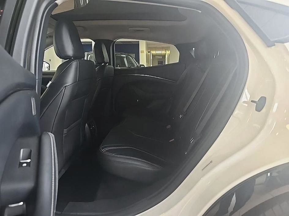 Used 2021 Ford Mustang Mach-E Premium image 30