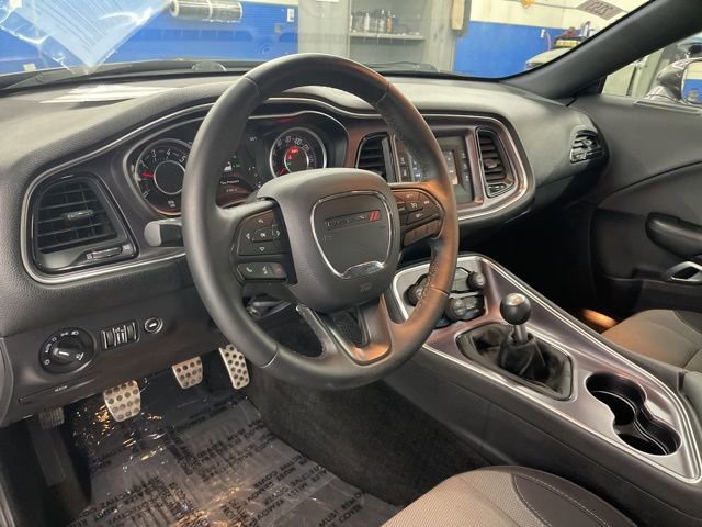 Used 2015 Dodge Challenger R/T w/ Quick Order Package 22B R/T image 14