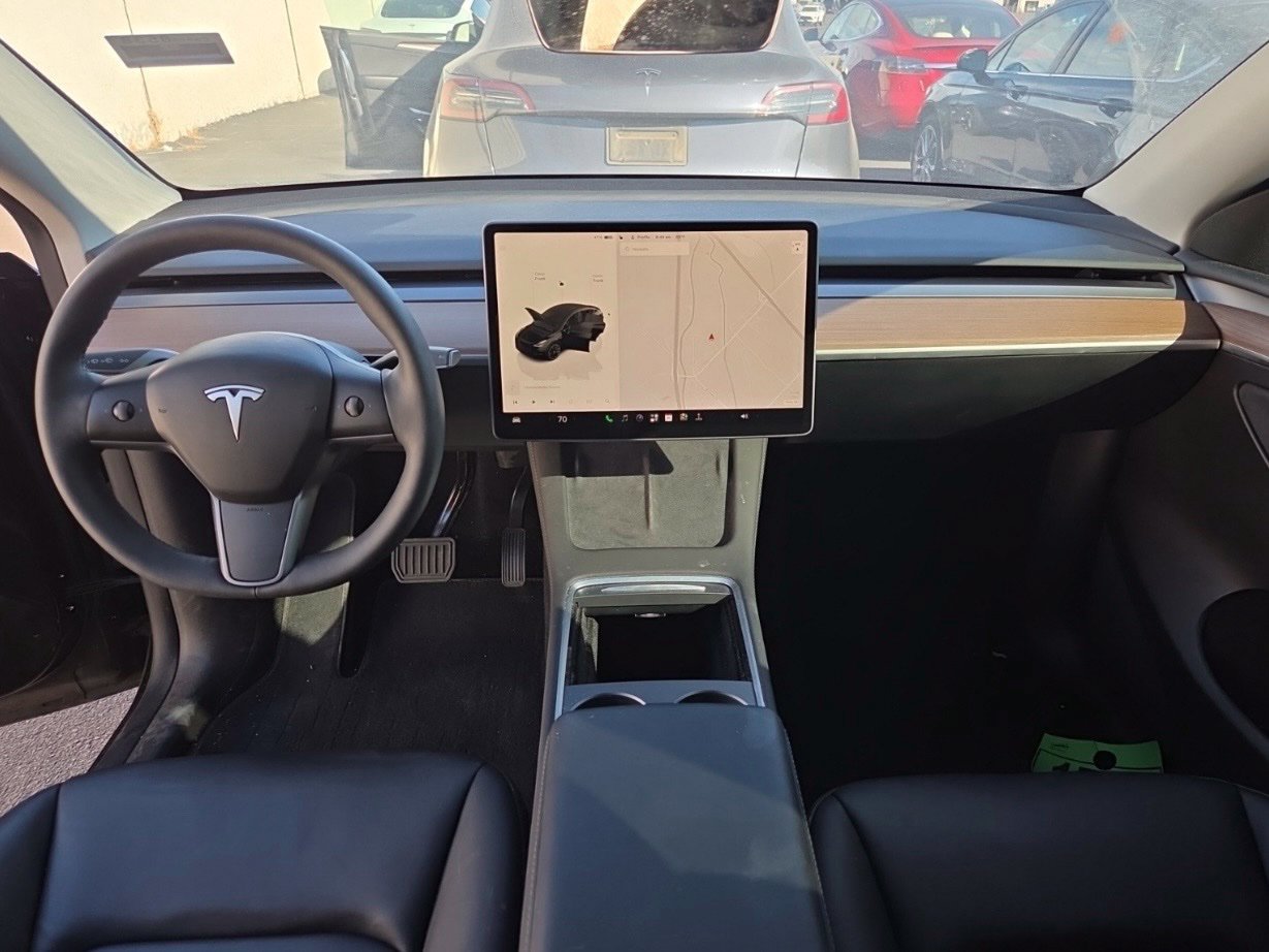 Used 2022 Tesla Model Y Long Range AWD/4WD image 5