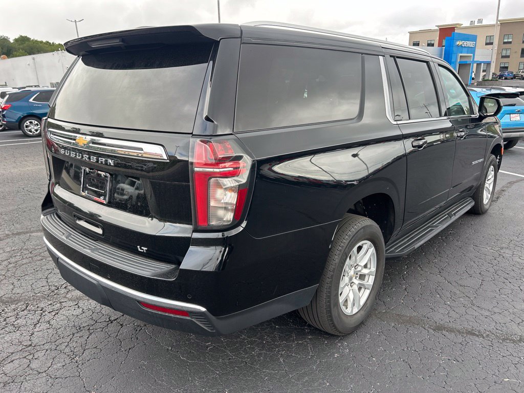 Used 2024 Chevrolet Suburban LT AWD/4WD image 5